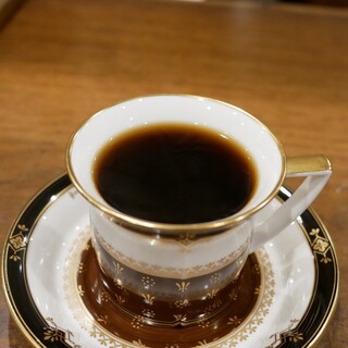 カフェ ロストロ_1