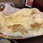 タージマハル 茂原店 - アツアツのナン