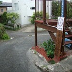 とぅから家 - 駐車場は建物に向かって左にあります