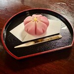 TOHAKU茶館 - 京都の和菓子店のものらしく、見た目も綺麗です