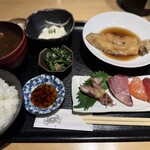 魚場 春夏秋冬 - この日は、カレイの煮付けを選びました