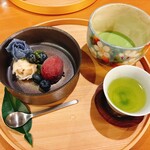 さくら京屋 - 静岡ブルーベリーの氷菓子 薄茶