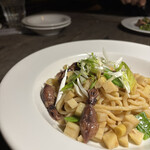 MOKICHI TRATTORIA - 醤油麹漬けのホタルイカと春野菜のペペロンチーノ