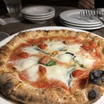 MOKICHI TRATTORIA - 茅ヶ崎産モッツァレラチーズのマルゲリータ　スペシャル