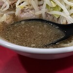 ラーメン二郎 - スープ