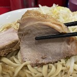 ラーメン二郎 - 豚