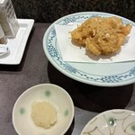 天ぷら新宿つな八 京王店 - 小海老かき揚げ　