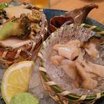 魚や 旬平 - 刺身盛（あわび、つぶ貝）