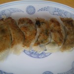 ニラたっぷりのジューシー餃子は美味しいですね