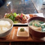 SO - 気まぐれSOランチ＆サケの照り焼き