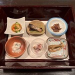 酒盃 - あん肝、鰊うま煮、牛しぐれ、〆鰯卯の花まぶし、ホタルイカ粕漬け、わかさぎ唐揚げ