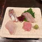 酒盃 - 鯵、鮫皮カレイとエンガワ、松皮カレイ