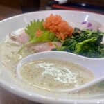 ヌードル＆スパイスカレー 今日の1番 - クリーム鶏白湯のスープ