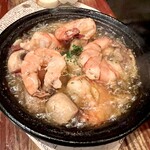 レトノ - エビとマッシュルームのアヒージョ　生ハムと白ワインの香り