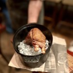 レトノ - 骨付き子羊のロースト 瞬間スモーク仕上げ