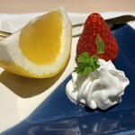 鮨 起承転結 - 宮城苺とジューシーオレンジ