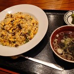 菜華楼 - チャーハン