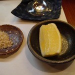 天ぷら 鈴木屋 - 藻塩とレモン