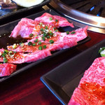 あい川 - カルビ700円