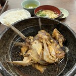 金時食堂 - 鯛のあら炊き、ごはん小、みそ汁