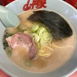 ラーメン山岡家 - 醤油ラーメン（麺カタメアブラヌキ）
690円