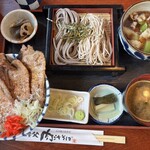 秩父 肉汁そば 山寿 - 炭火焼き豚みそ丼 肉汁そばセット 1,980円