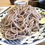 細うどん よしの江 - それにしても不思議なビジュアルですが、本当に蕎麦の様なのにもっちりしてコシがある