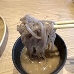細うどん よしの江 - 胡桃汁は、好みが分かれそうですがスイーツ感覚で発想はナイスですね