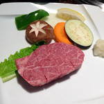 前沢牛オガタ 味心 - 小形牧場牛ヒレステーキ１００ｇ　5,400円