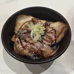 濃厚辛味噌ラーメン からみそや - ミニチャーシュー丼400円or LINEクーポン3枚