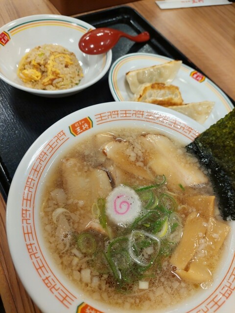 餃子の王将 菅原通店 （ギョウザノオウショウ） - 高速長田/餃子