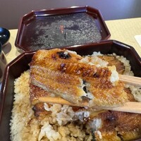 天然うなぎ しま村 - 上うな重、リフトアップ！