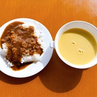 ザ・カフェ - カレーとコーンスープ