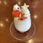 カフェ アクイーユ - 2022年12月　ミルククリーム×いちご