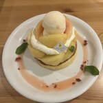カフェ アクイーユ - 2023年8月　桃とアールグレイのパンケーキ