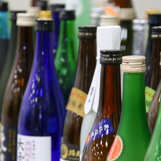 常時60種類以上の焼酎をご用意◎飲み比べや好みの探求を是非。