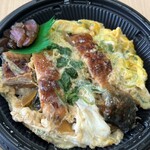 sanwa - 肉厚うなぎのうな玉丼(中国産鰻使用)