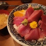 梅月 - (ランチ旬丼)生まぐろ丼(大盛)