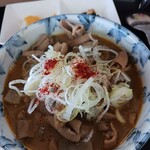 もつ煮ショップ - もつ煮には一味唐辛子ですね～(^-^)v