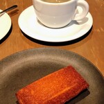 エミリー・フローゲ - 