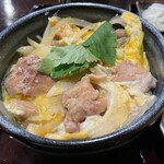 あじめん浦和店 - 親子丼（生玉ねぎ添え）