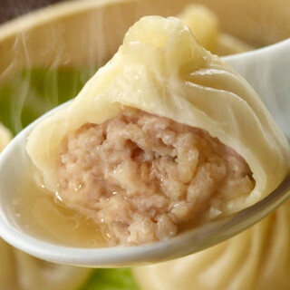 看板メニュー【世界チャンピオンの手包み小籠包(冷凍なし)】