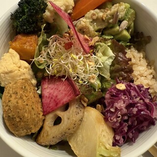 Cosme Kitchen Adaptation_0