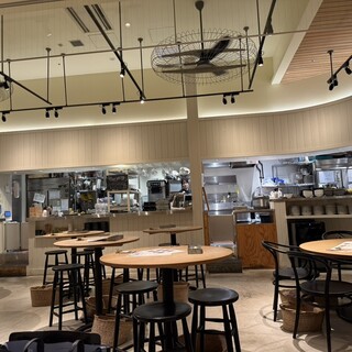 Cosme Kitchen Adaptation_2