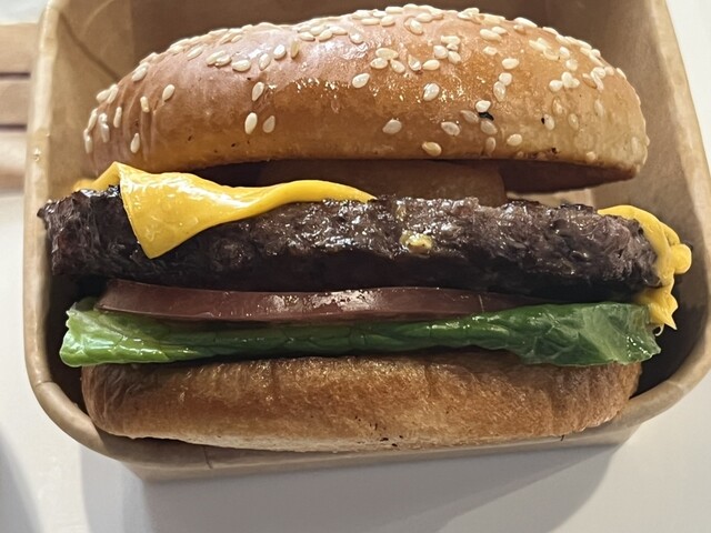 ハンバーガー美味しい』by ニホンオオカミ : アメリカパビリオン