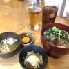 福郎 - 福郎丼（並）・ビール（中）我慢出来なくて、全てが揃う前にビール一口頂いちゃいましたw