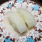 元祖寿司 - いか143円、飾り包丁がしっかり入ってる。ねっとり柔らか。