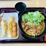 うどん食堂太鼓亭 - 料理写真:お盆も真新しい