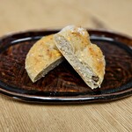 パリアッシュ - ｢いぶりがっことスモークチーズ｣一口であの香りがひろがります！存在感バツグンのいぶりがっこが旨い！東北の食材は最高です！！