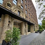 パリアッシュ - 中之島のランドマーク｢ダイビル本館｣の一階です。ビルの中に入るとたどり着けませんのでご注意をw 